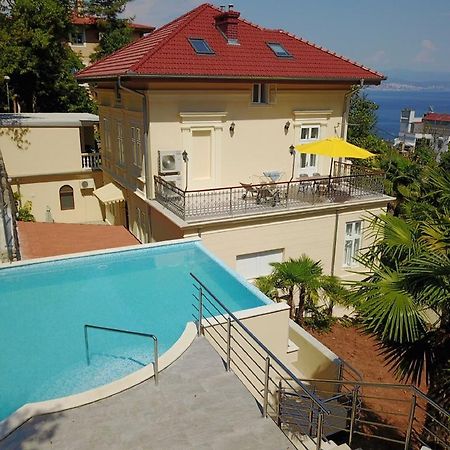 Apartments Villa Atta Опатия Екстериор снимка