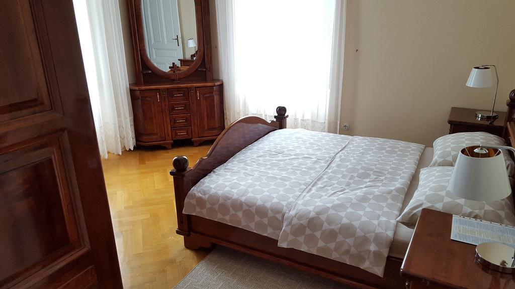 Apartments Villa Atta Опатия Екстериор снимка
