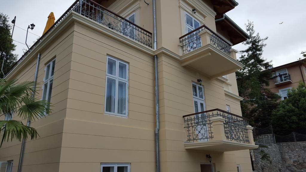 Apartments Villa Atta Опатия Екстериор снимка