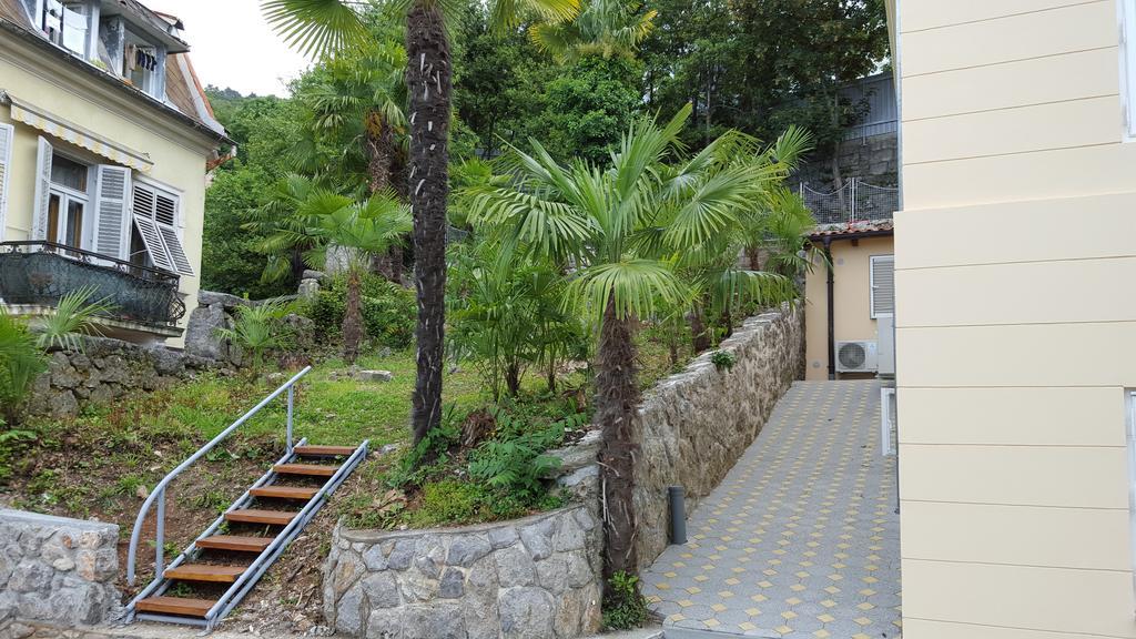 Apartments Villa Atta Опатия Екстериор снимка