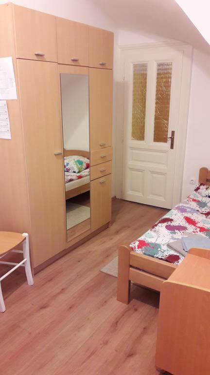 Apartments Villa Atta Опатия Екстериор снимка