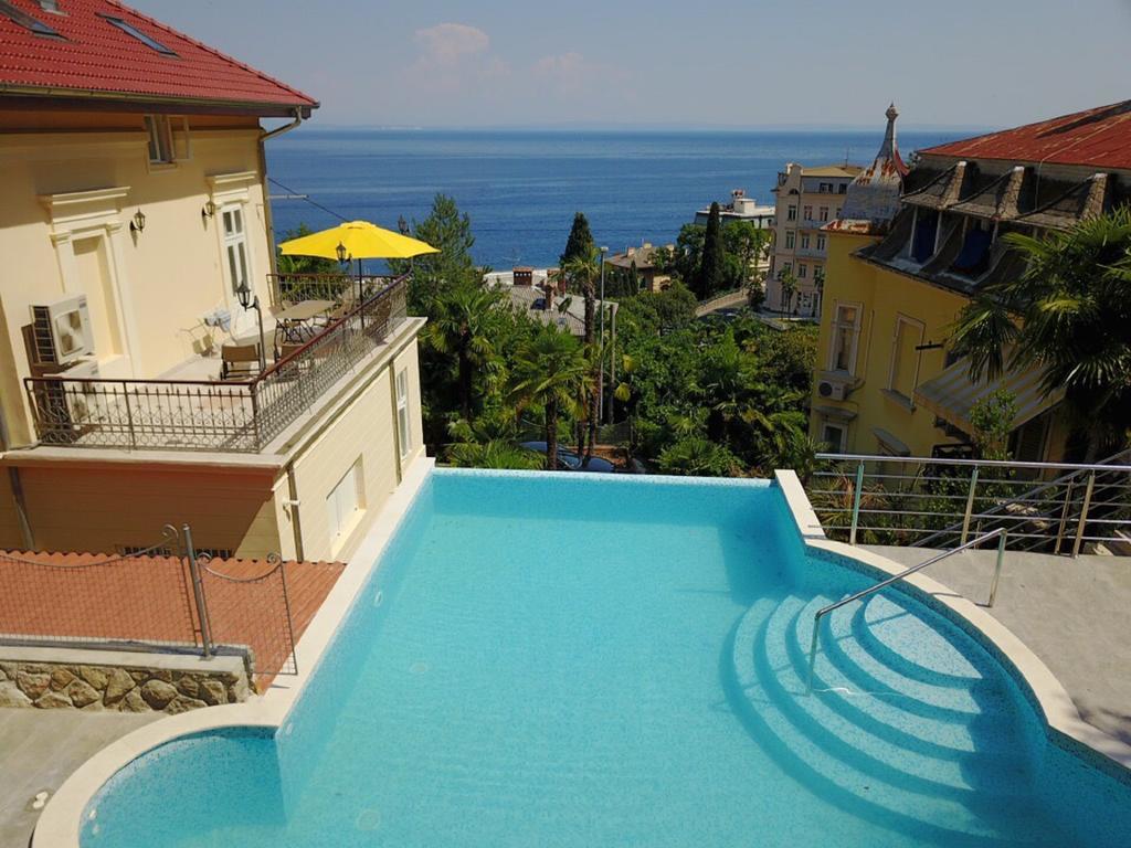 Apartments Villa Atta Опатия Екстериор снимка